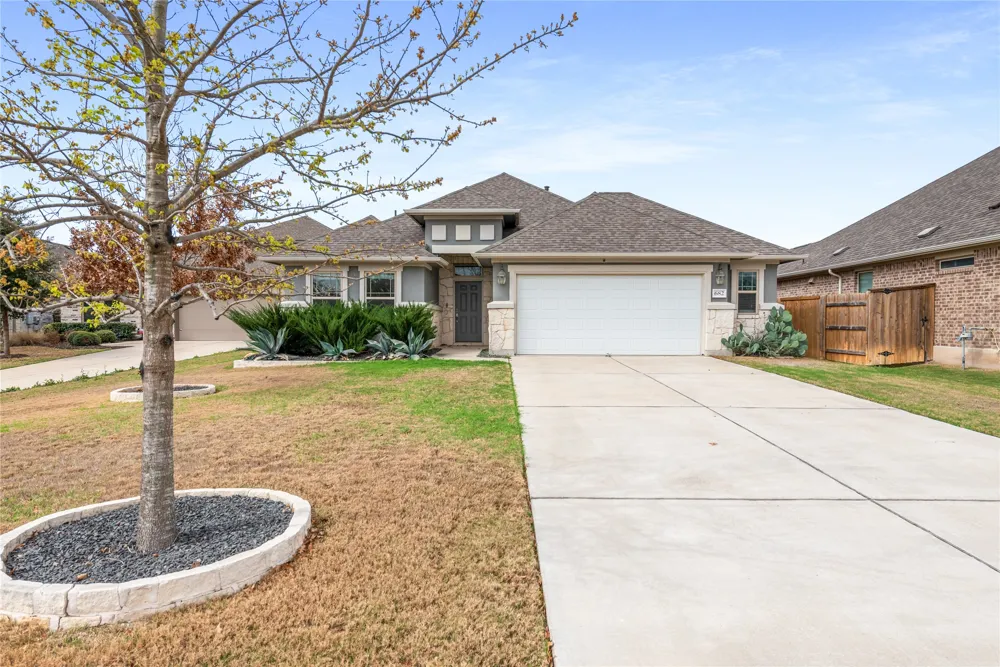 682 Coyote Creek Way Kyle, TX 78640