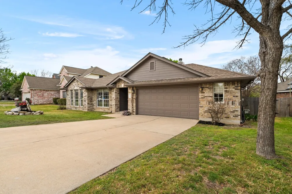 2203 Four Hills Court Pflugerville, TX 78660