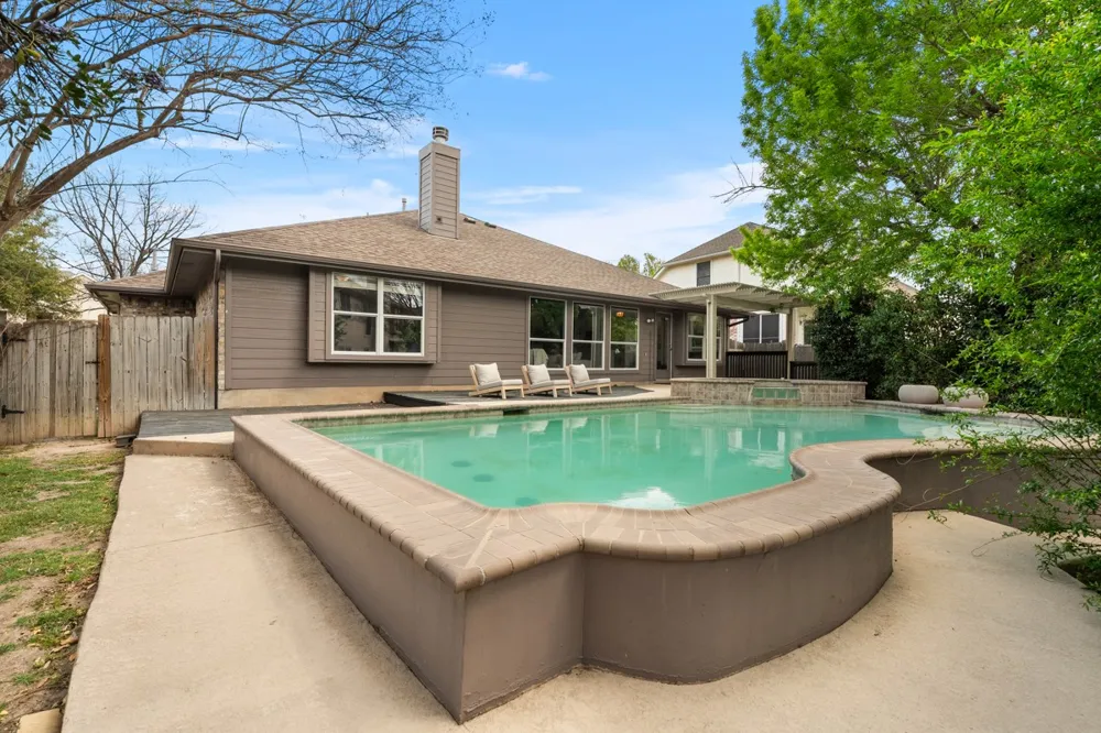 2203 Four Hills Court Pflugerville, TX 78660