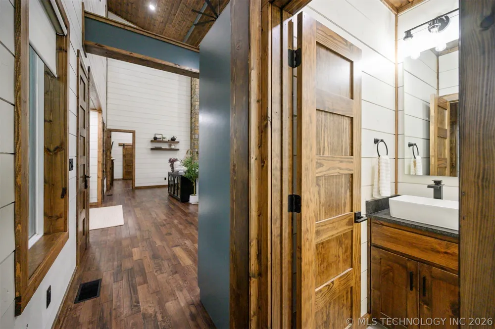 2057 Pine Hills Broken Bow, OK 74728