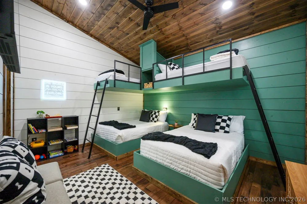 2057 Pine Hills Broken Bow, OK 74728