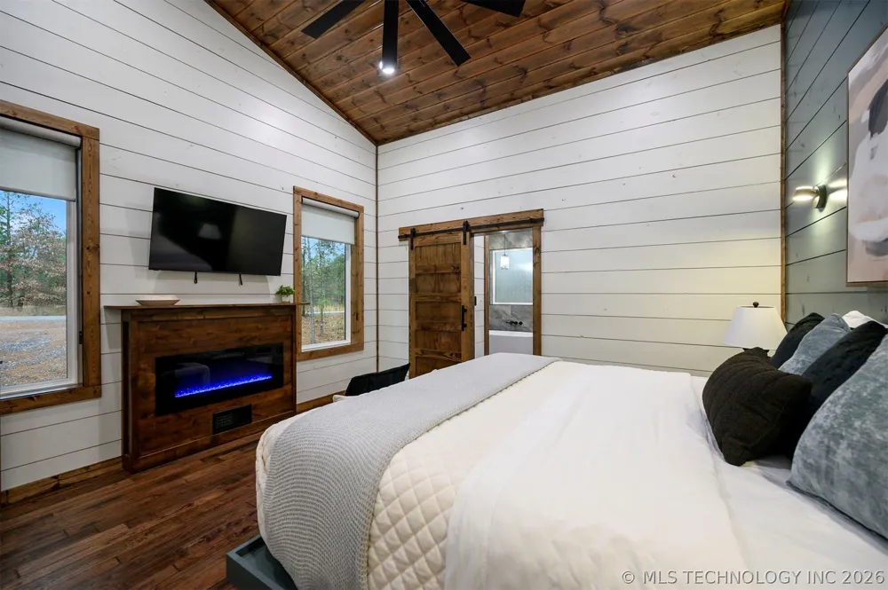 2057 Pine Hills Broken Bow, OK 74728