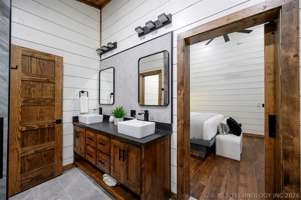 2057 Pine Hills Broken Bow, OK 74728