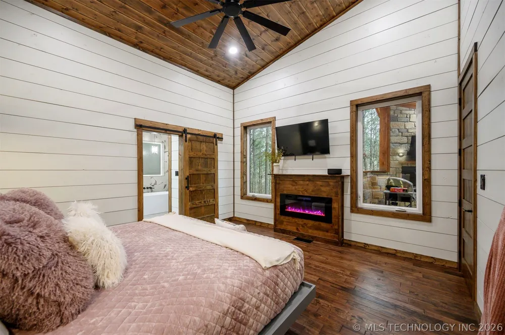 2057 Pine Hills Broken Bow, OK 74728