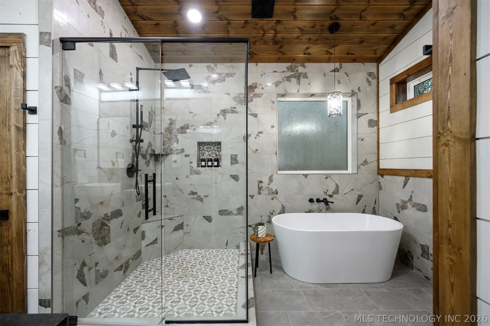 2057 Pine Hills Broken Bow, OK 74728