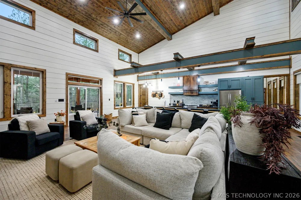 2057 Pine Hills Broken Bow, OK 74728