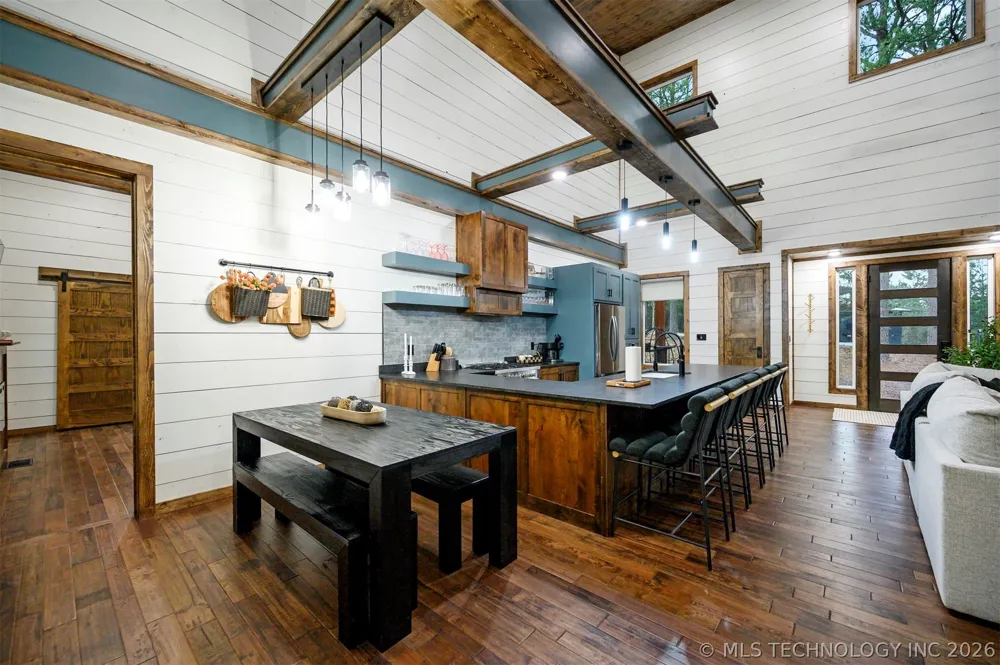 2057 Pine Hills Broken Bow, OK 74728