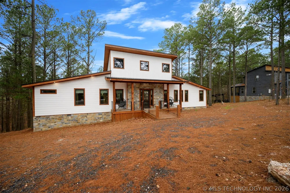 2057 Pine Hills Broken Bow, OK 74728