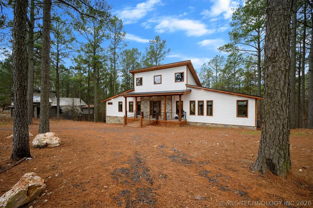2057 Pine Hills Broken Bow, OK 74728
