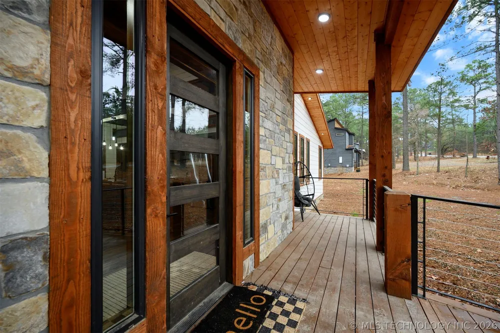 2057 Pine Hills Broken Bow, OK 74728