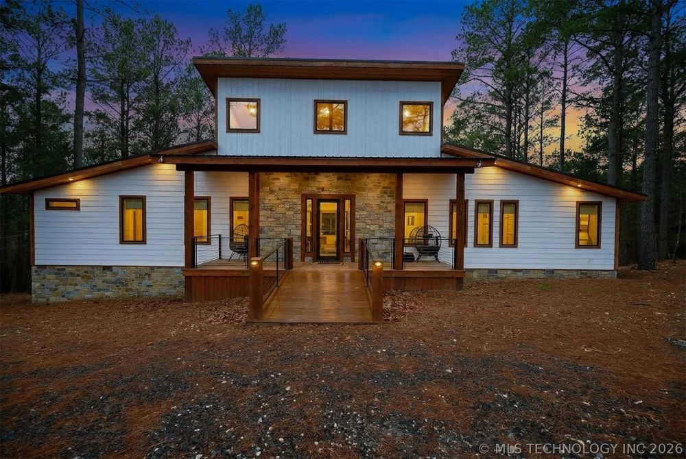 2057 Pine Hills Broken Bow, OK 74728
