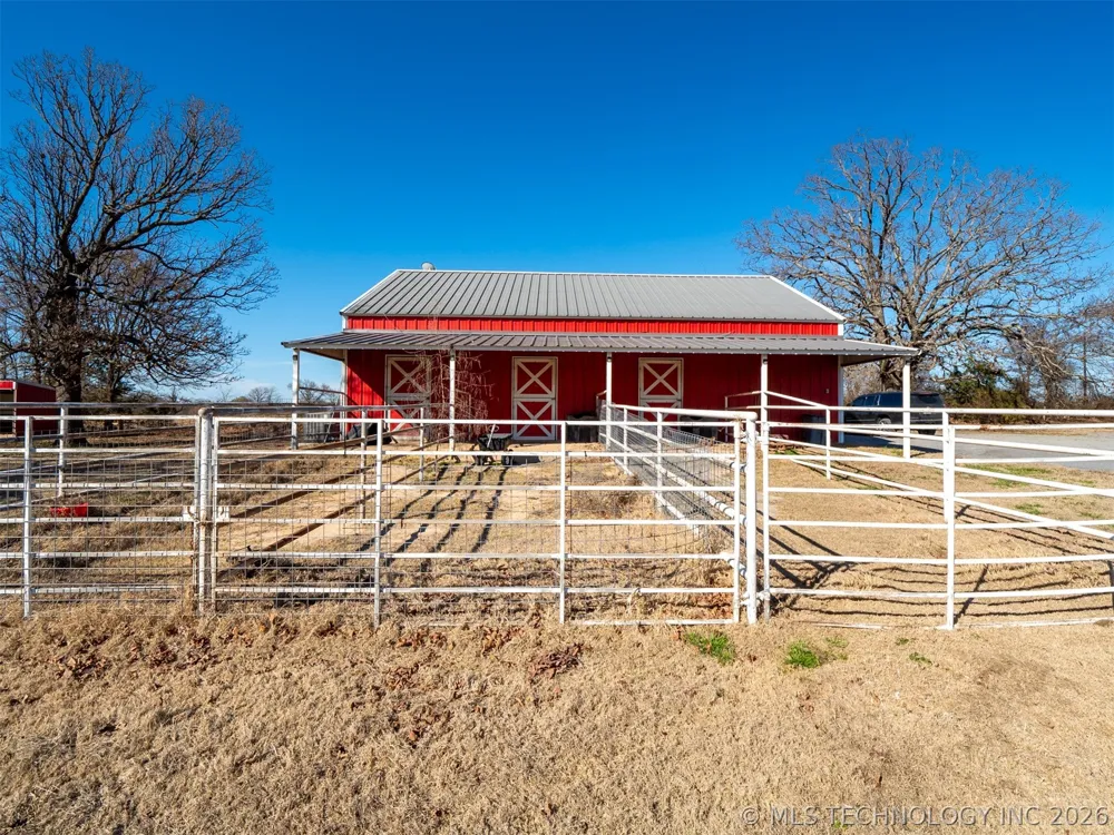 4321 S Bentley Road Atoka, OK 74525
