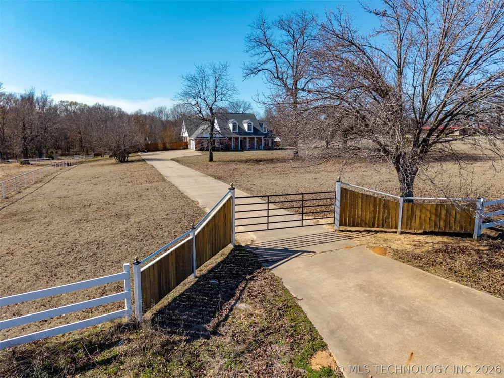 4321 S Bentley Road Atoka, OK 74525