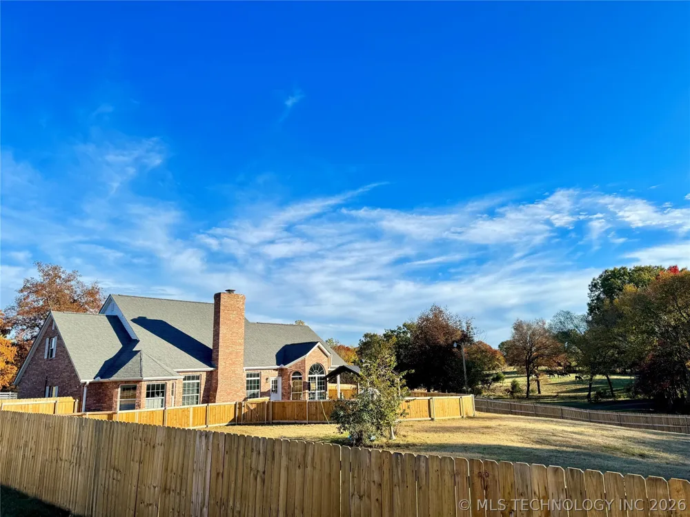 4321 S Bentley Road Atoka, OK 74525