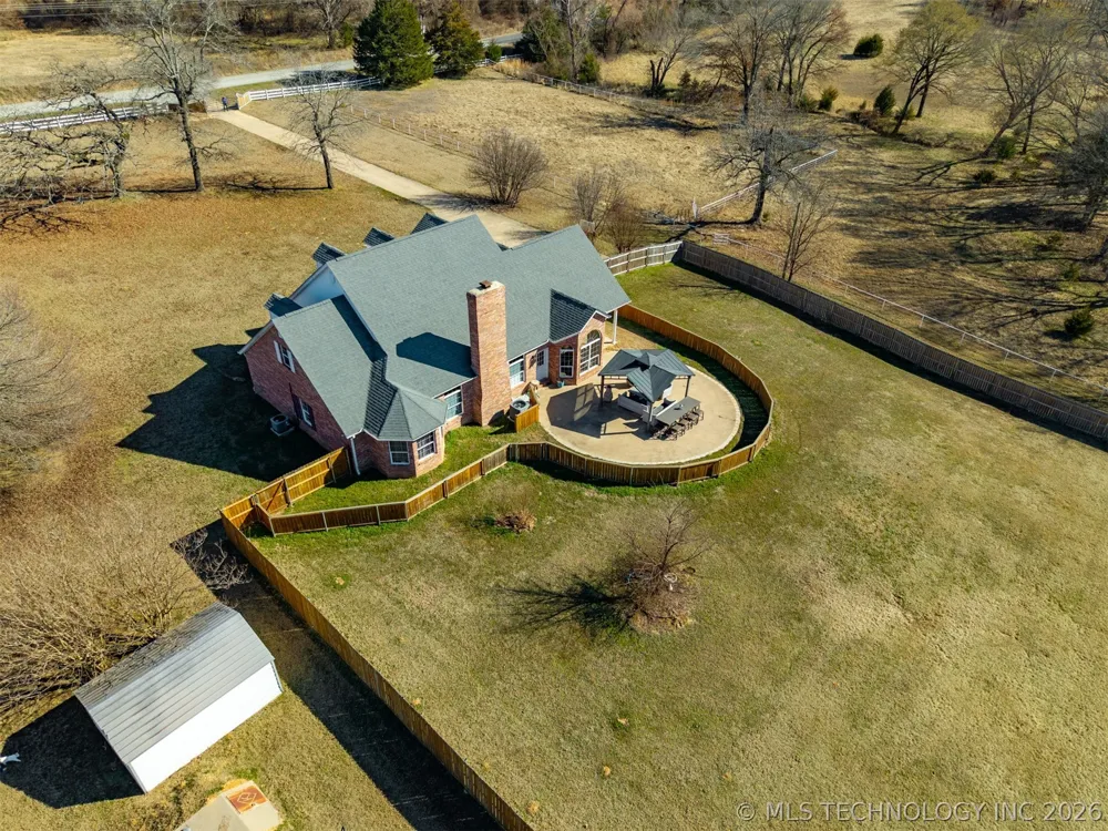 4321 S Bentley Road Atoka, OK 74525