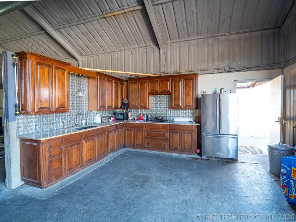 4321 S Bentley Road Atoka, OK 74525