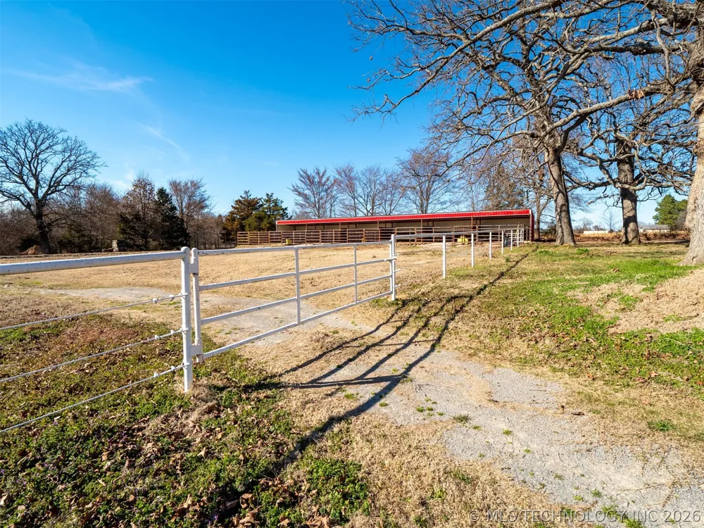 4321 S Bentley Road Atoka, OK 74525