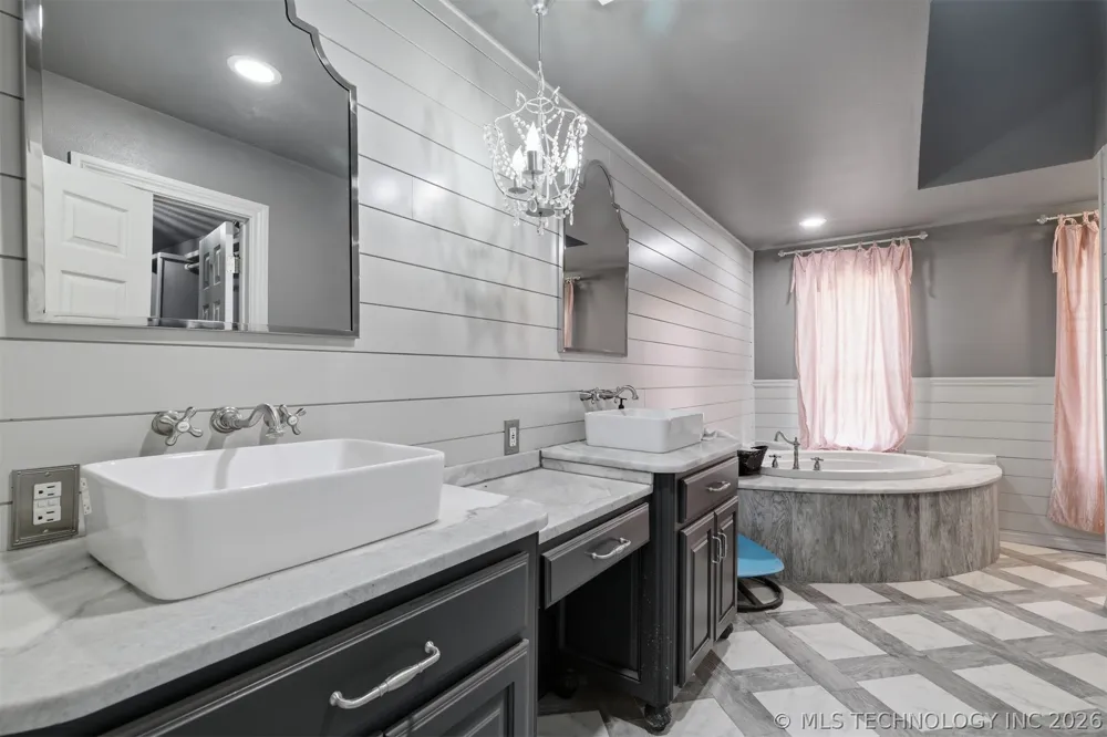 4321 S Bentley Road Atoka, OK 74525