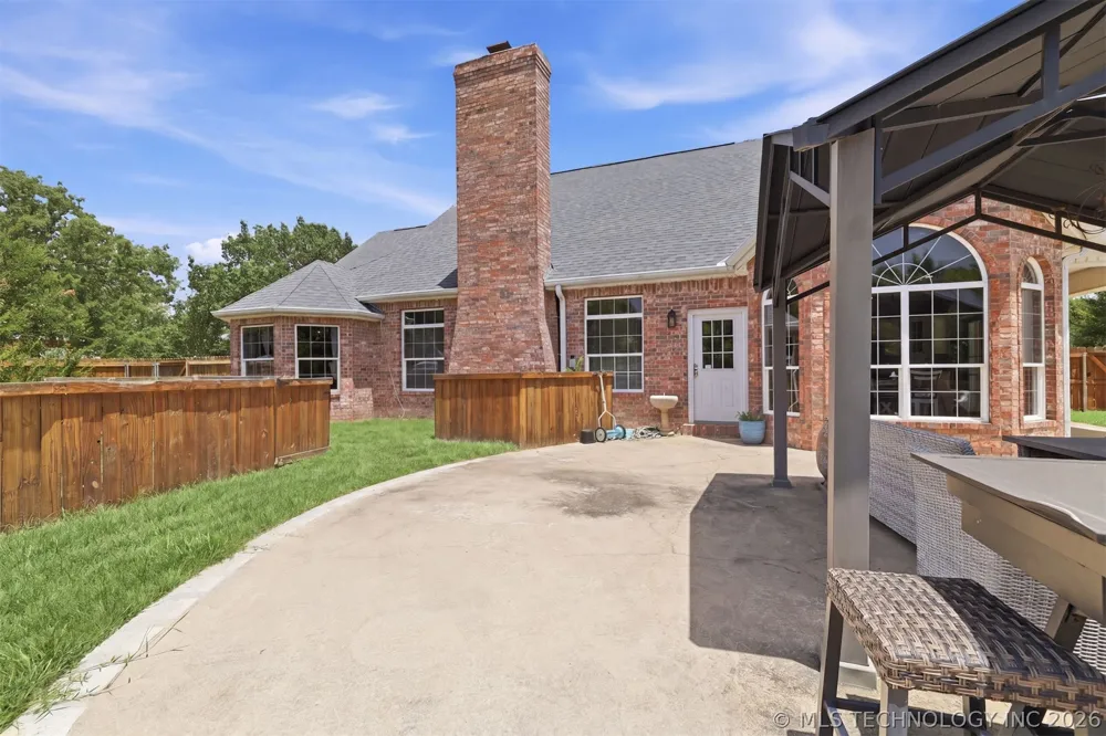 4321 S Bentley Road Atoka, OK 74525