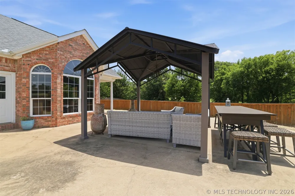 4321 S Bentley Road Atoka, OK 74525