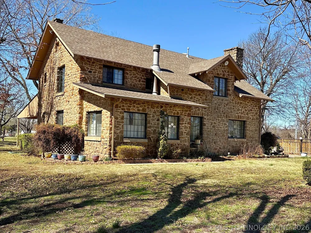 1007 S Wilson Avenue Cushing, OK 74023
