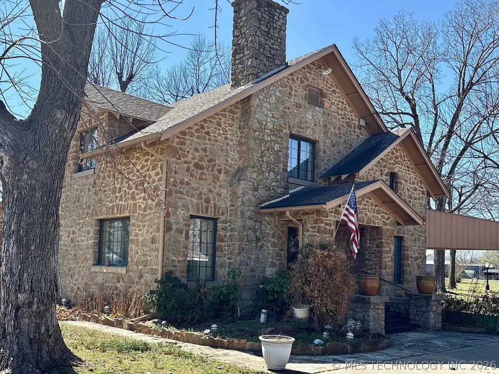 1007 S Wilson Avenue Cushing, OK 74023