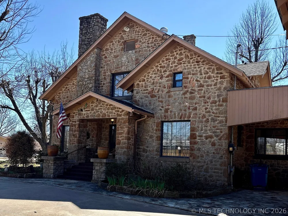 1007 S Wilson Avenue Cushing, OK 74023