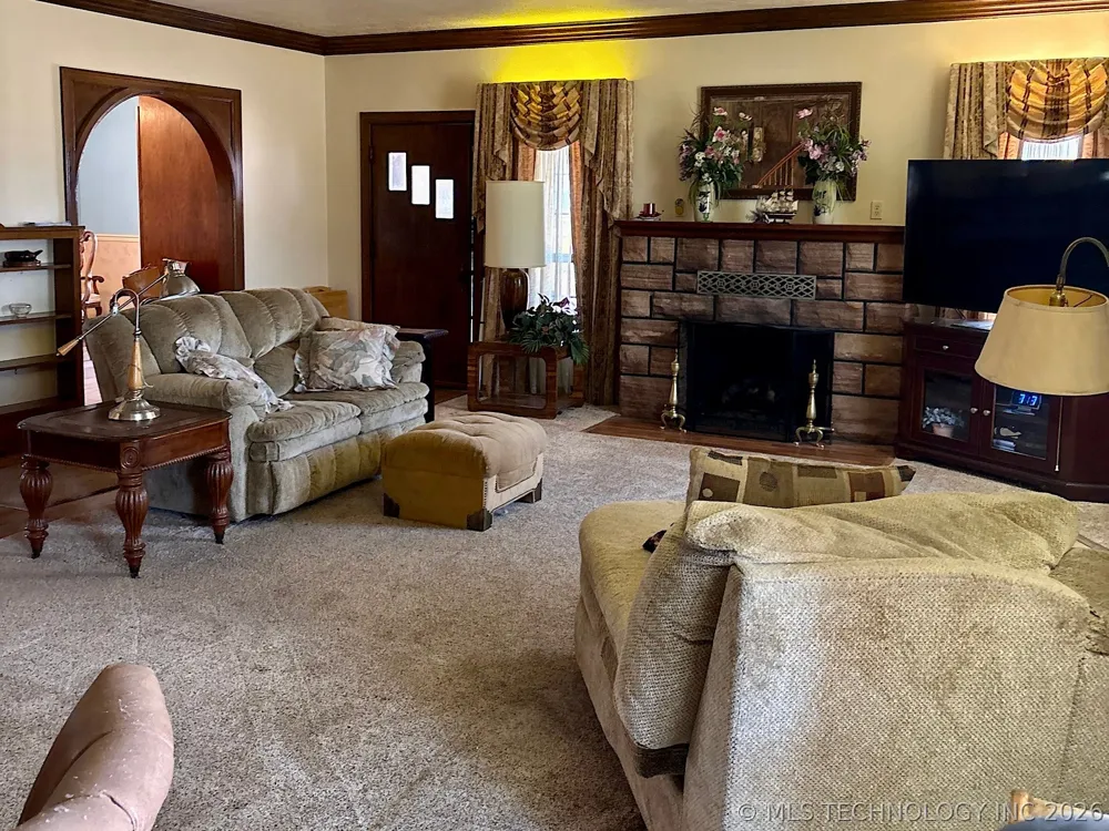 1007 S Wilson Avenue Cushing, OK 74023