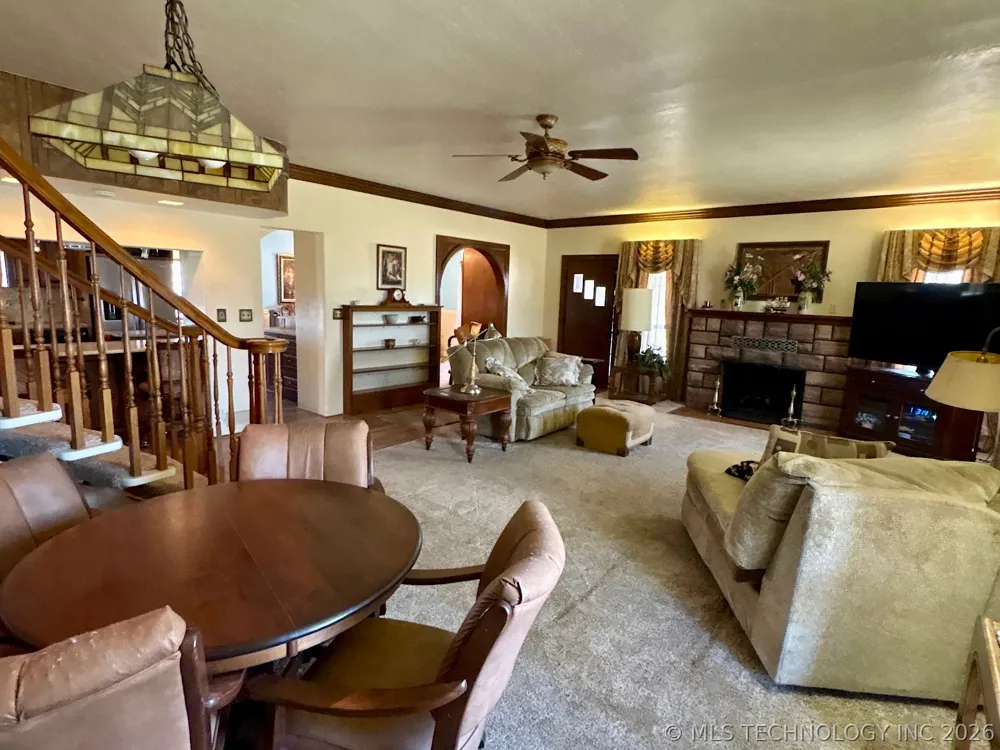 1007 S Wilson Avenue Cushing, OK 74023