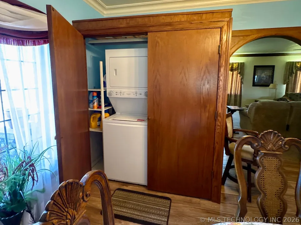 1007 S Wilson Avenue Cushing, OK 74023