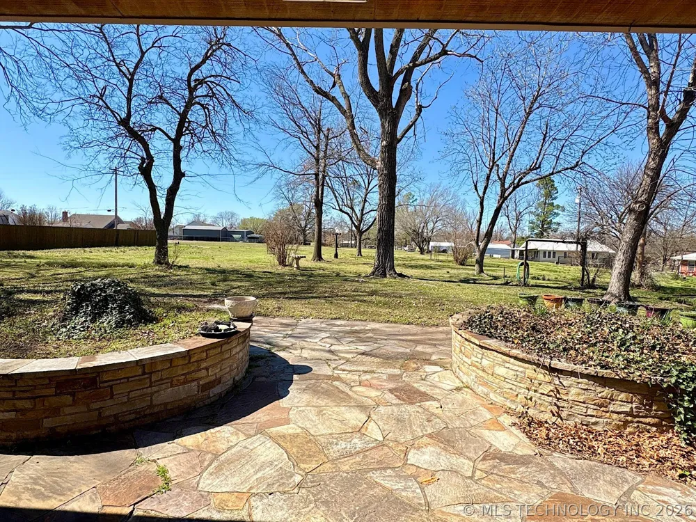 1007 S Wilson Avenue Cushing, OK 74023