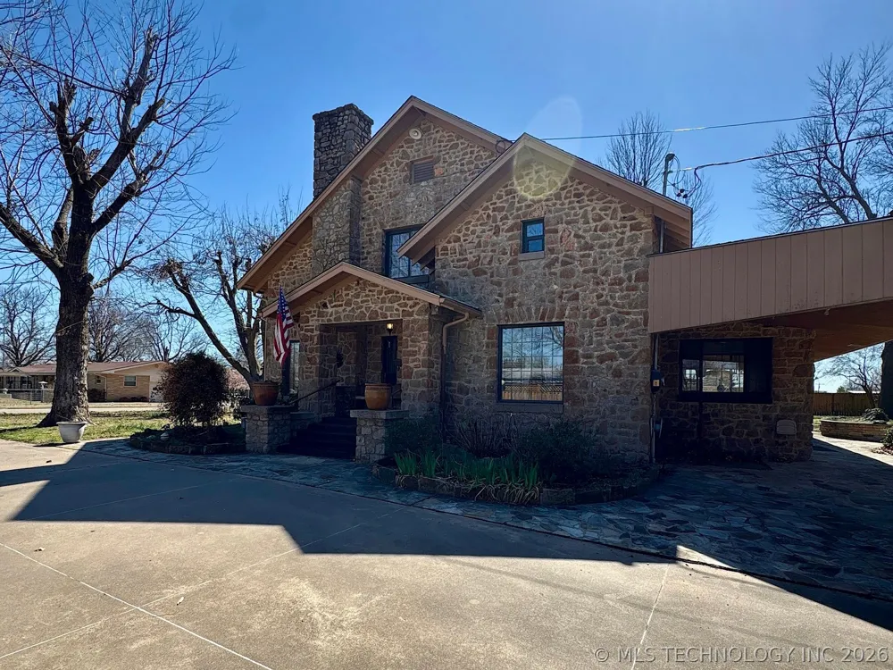 1007 S Wilson Avenue Cushing, OK 74023