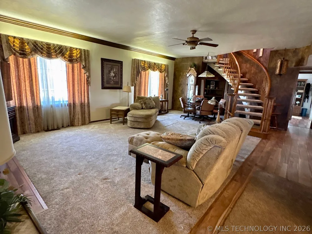 1007 S Wilson Avenue Cushing, OK 74023
