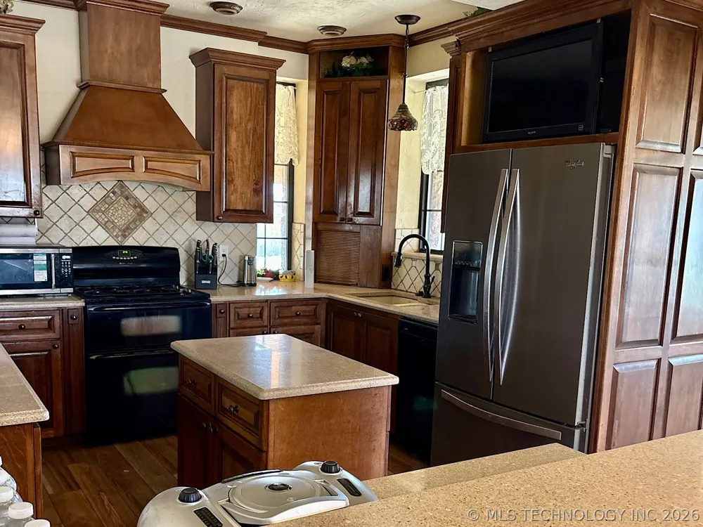 1007 S Wilson Avenue Cushing, OK 74023