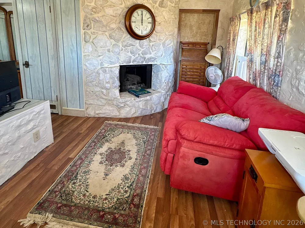 1007 S Wilson Avenue Cushing, OK 74023