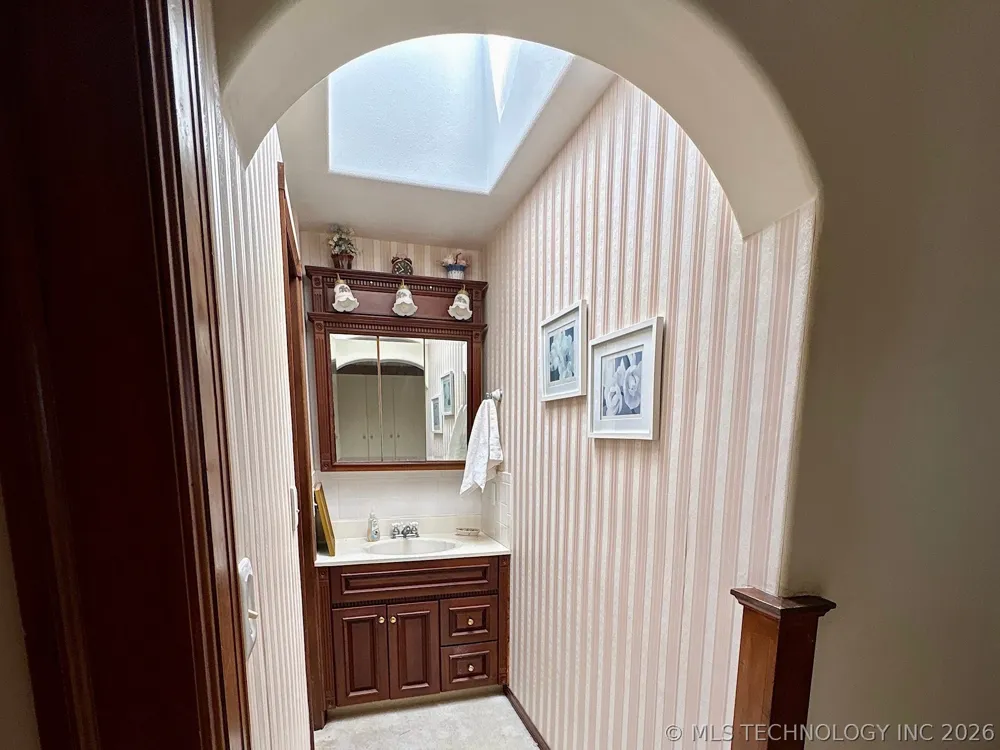 1007 S Wilson Avenue Cushing, OK 74023