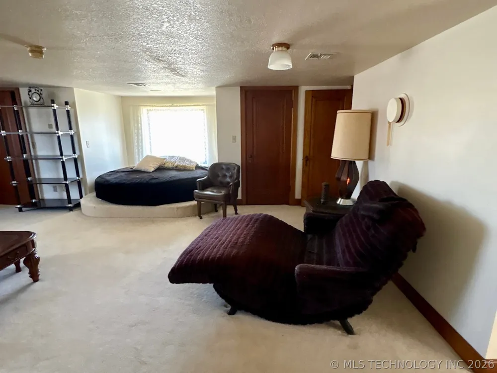 1007 S Wilson Avenue Cushing, OK 74023