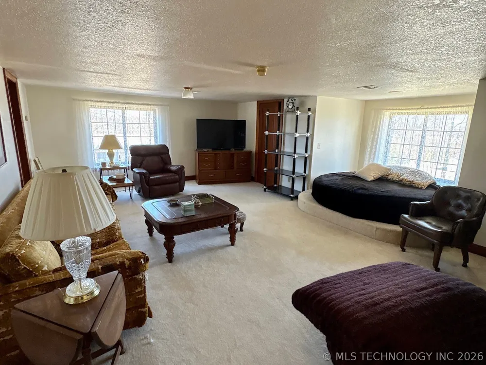 1007 S Wilson Avenue Cushing, OK 74023
