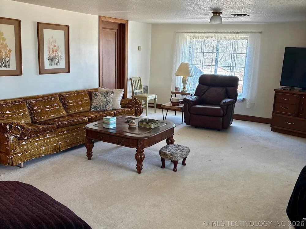 1007 S Wilson Avenue Cushing, OK 74023