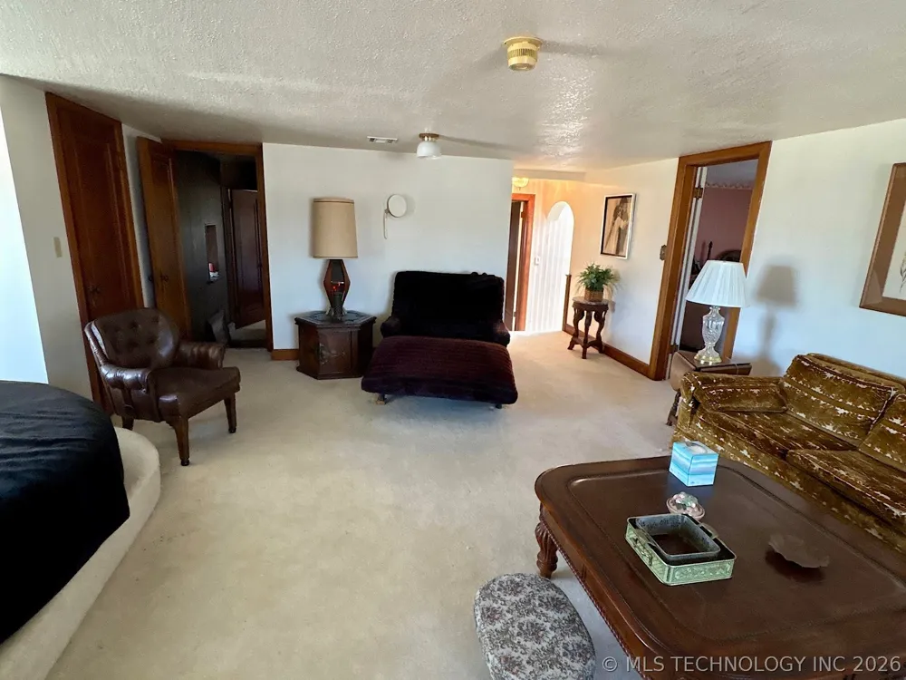1007 S Wilson Avenue Cushing, OK 74023