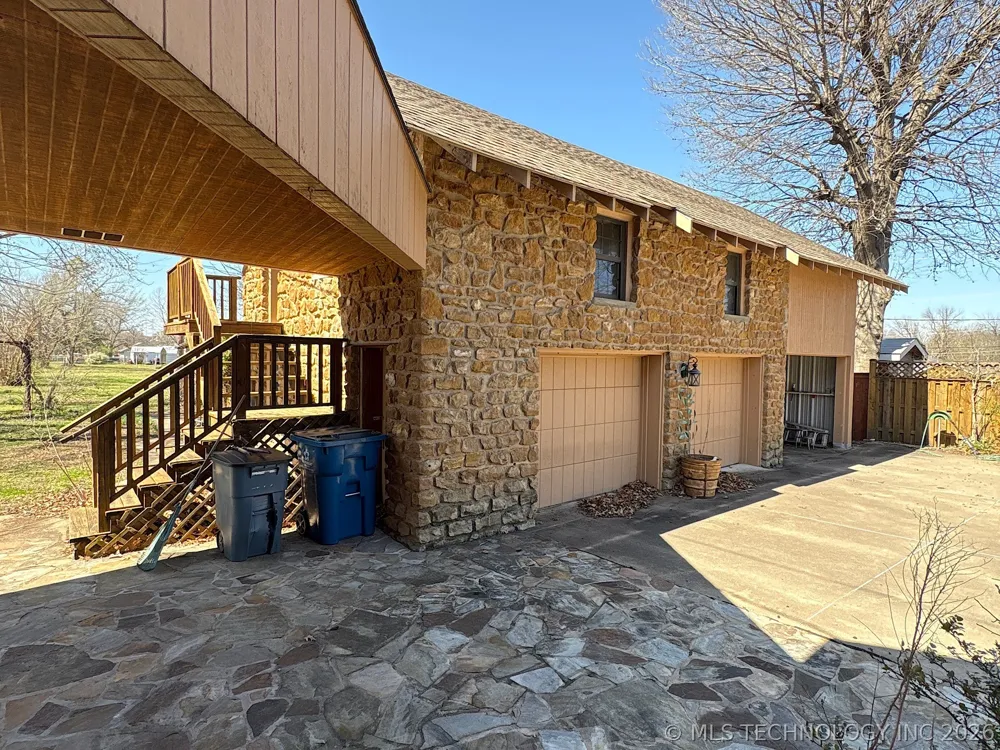 1007 S Wilson Avenue Cushing, OK 74023