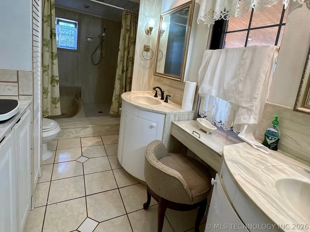 1007 S Wilson Avenue Cushing, OK 74023