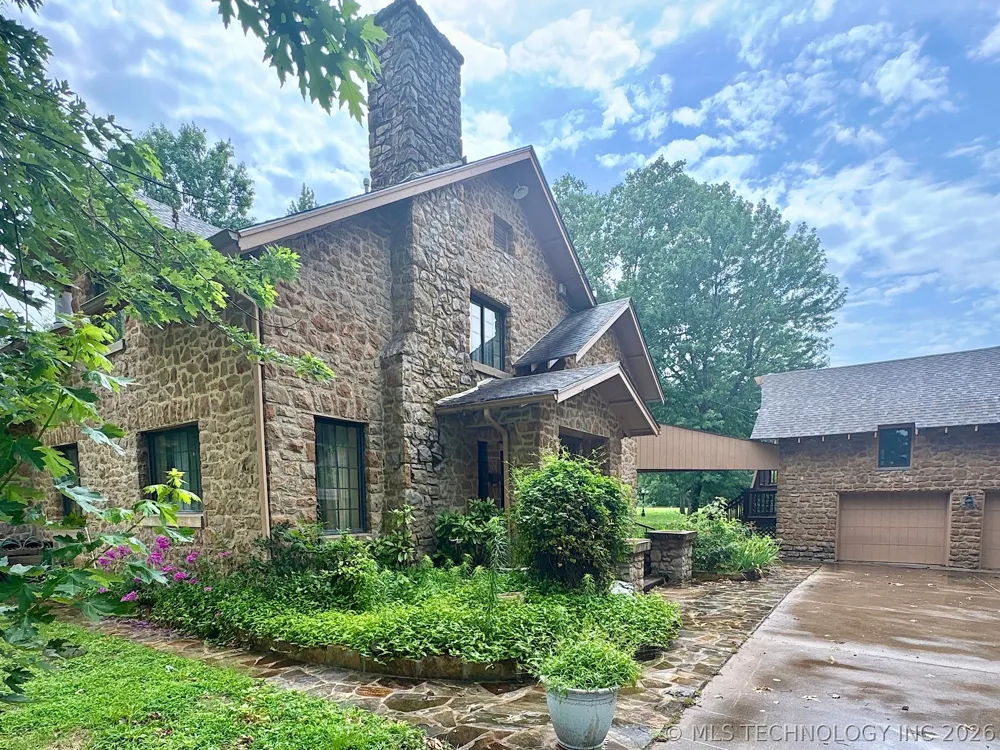 1007 S Wilson Avenue Cushing, OK 74023