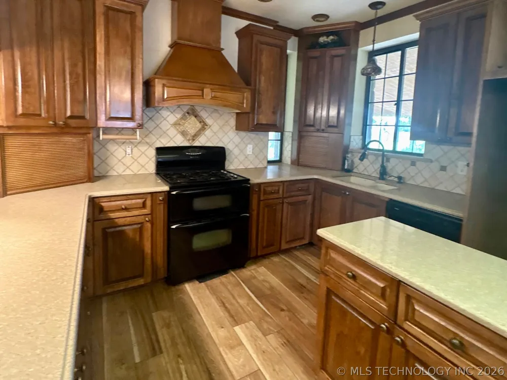 1007 S Wilson Avenue Cushing, OK 74023
