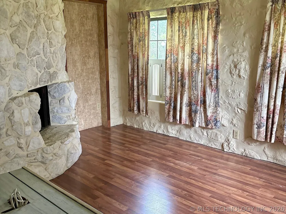 1007 S Wilson Avenue Cushing, OK 74023