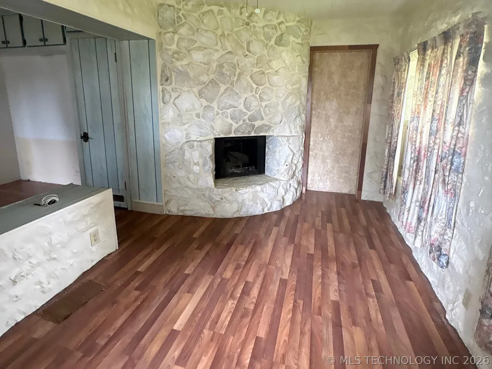 1007 S Wilson Avenue Cushing, OK 74023