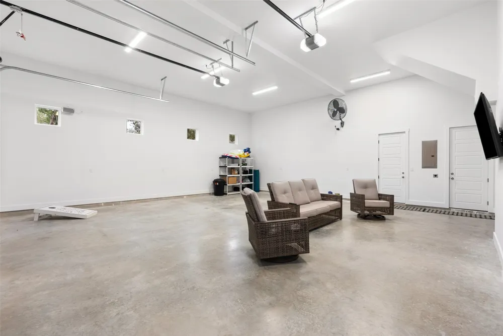 3160 Lakeview Drive Canyon Lake, TX 78133