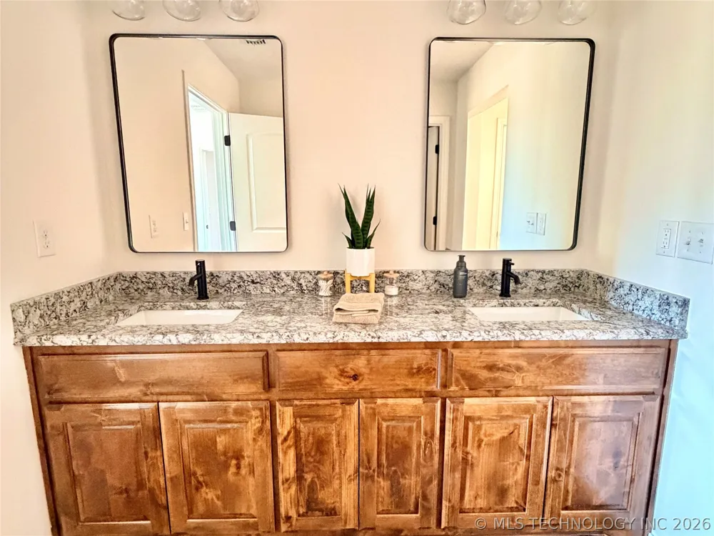 1 Diamondhead Drive Burneyville, OK 73430