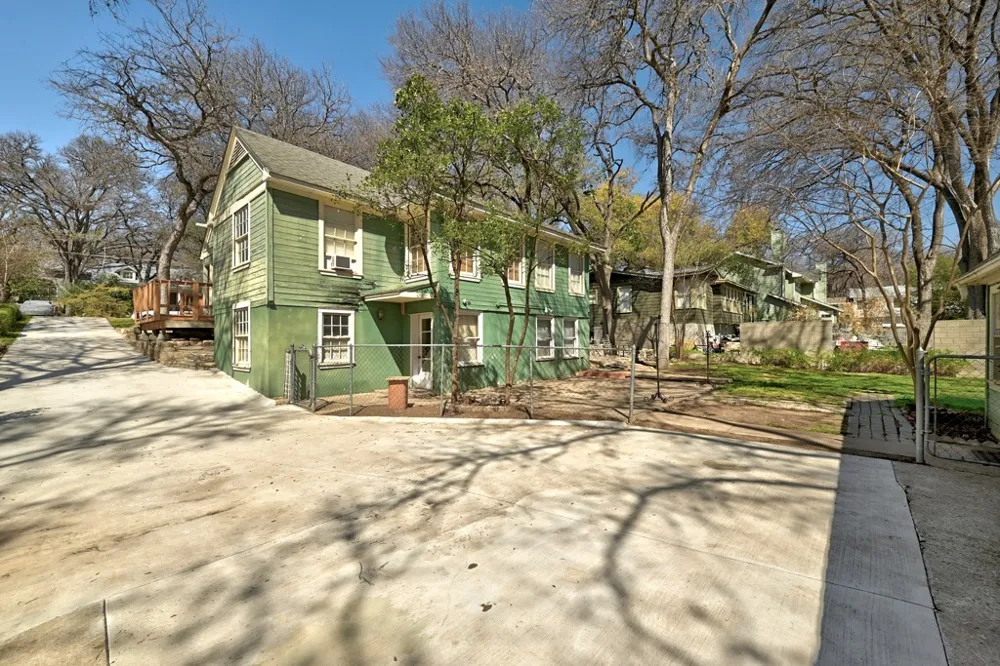 2007 Sharon Lane Austin, TX 78703