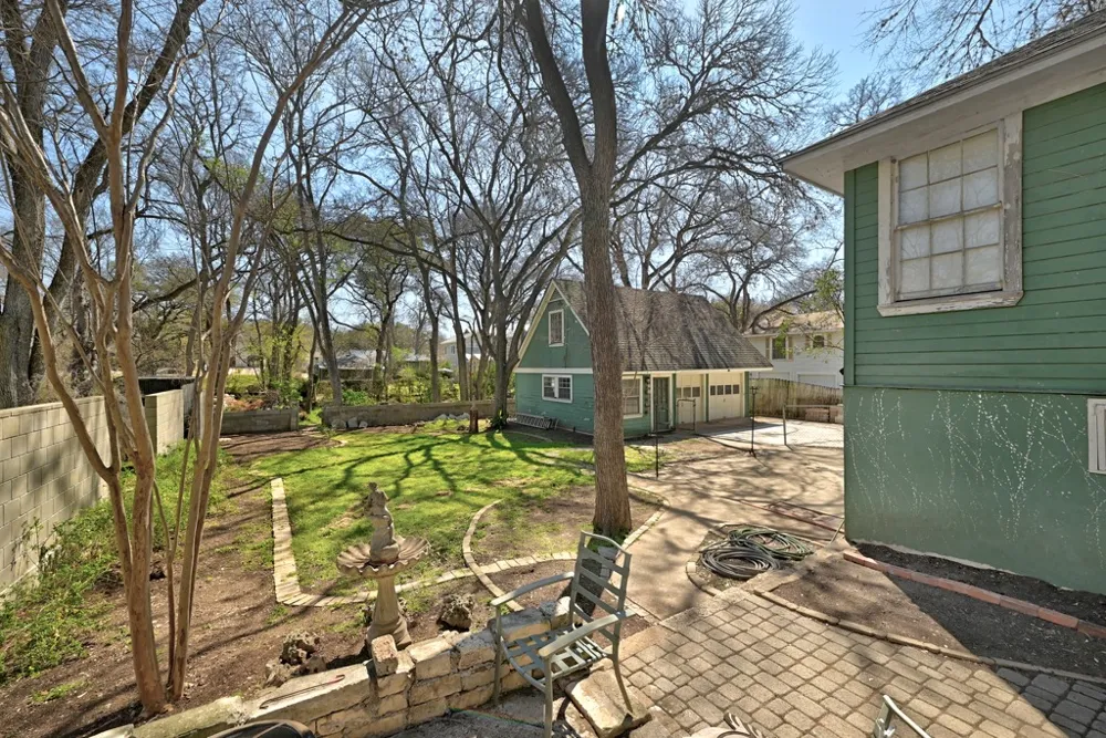 2007 Sharon Lane Austin, TX 78703
